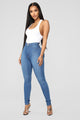 Classic Beauty Skinny Jeans - Medium Blue Wash